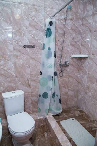 Отель Александровский Темрюк Бюджетный двухместный номер с 1 кроватью-2