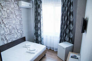 Отель Александровский Темрюк Бюджетный двухместный номер с 1 кроватью-1