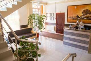 Отель Александровский Темрюк Бюджетный двухместный номер с 2 отдельными кроватями-1