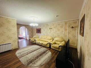 Отель Александровский Темрюк Cемейный номер с собственной ванной комнатой-3